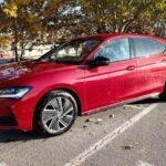 Škoda Superb Berlina rojo aparcado