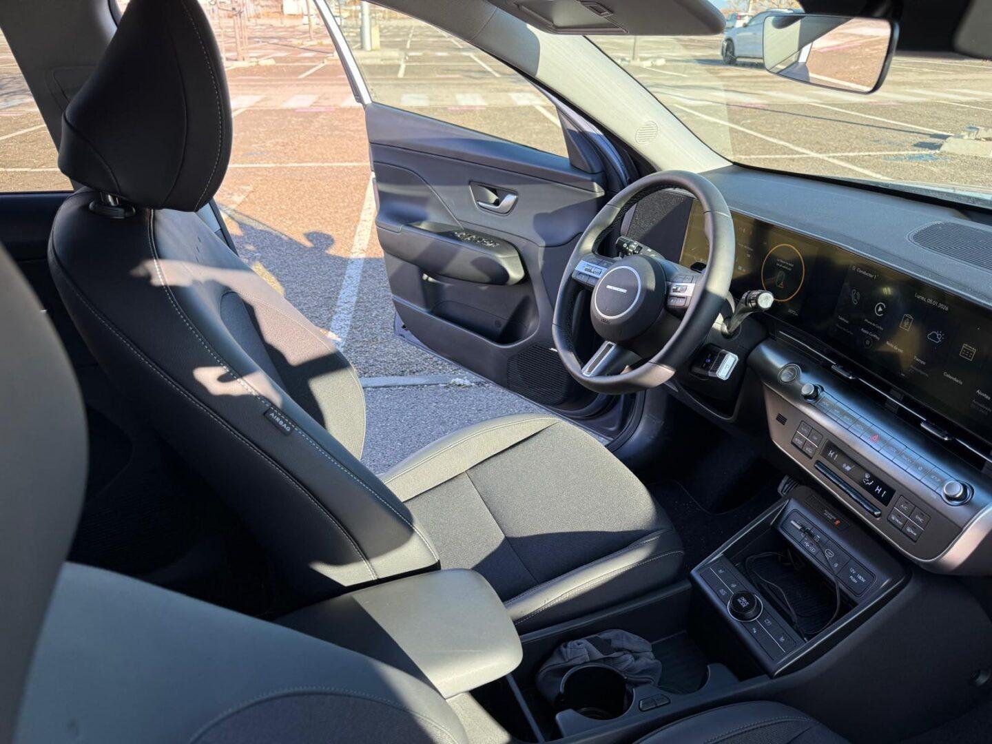Interior del Hyundai Kona Híbrido