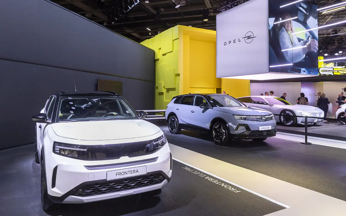 Opel Frontera Electric Extended Range y Opel Grandland Electric AWD en el Salón de París