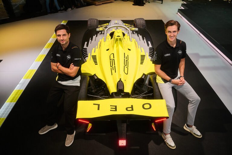 Opel GSE 27FE de Fórmula E con su decoración definitiva