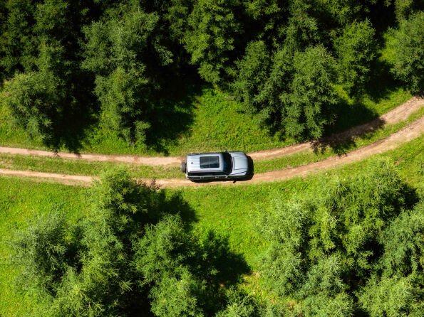 GWM Haval H7 fotografiado desde arriba en un camino