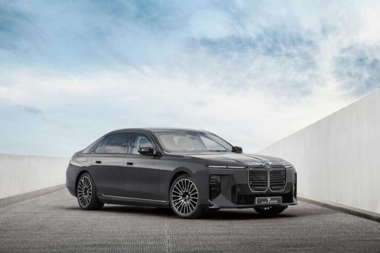 BMW Concept 7 Protection en vista tres cuartos delantera