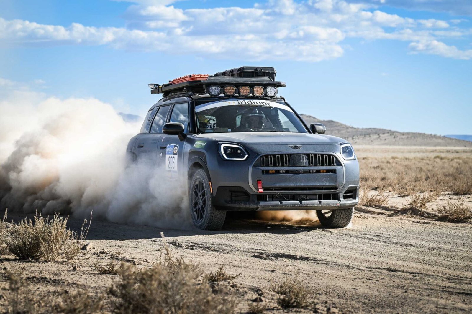 Equipo MINI en el podio del Rebelle Rally