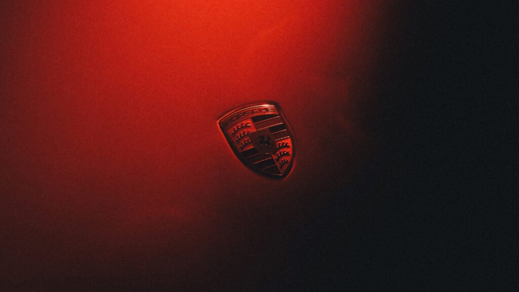 Porsche refuerza su estrategia tecnológica