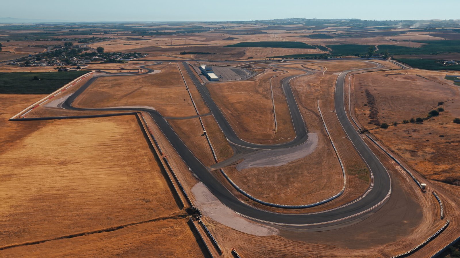 Prototipo del Bugatti Tourbillon en el circuito de Sevilla