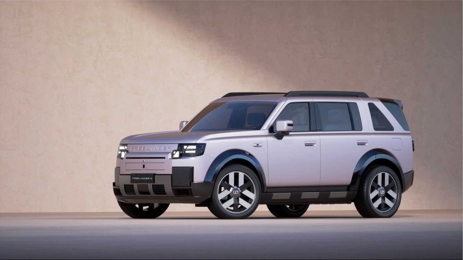 FREELANDER 8 plateado en vista tres cuartos delantera