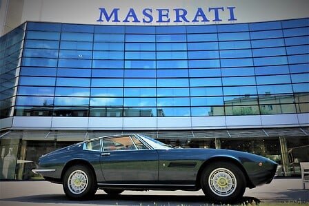 Maserati Ghibli SS Coupé de 1972 en color Blu Sera