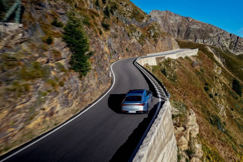 Mercedes-Benz EQS berlina con dirección steer-by-wire opcional