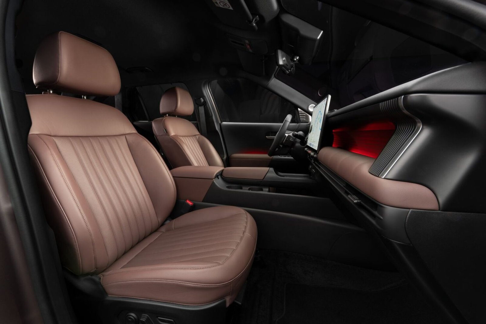 Interior del nuevo Hyundai Tucson con pantalla central Pleos Connect