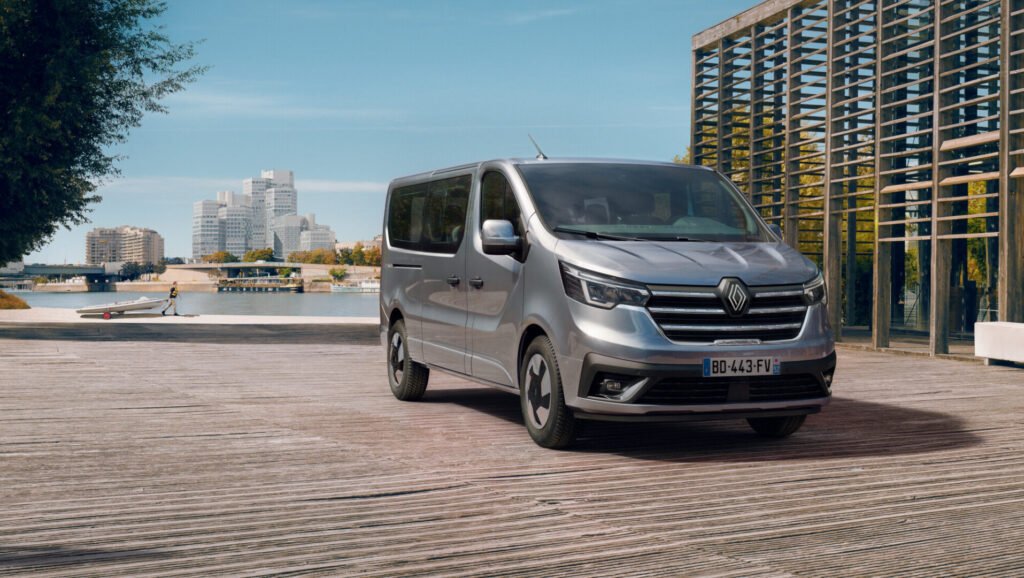 Renault Trafic renovada 2026 en versión Combi